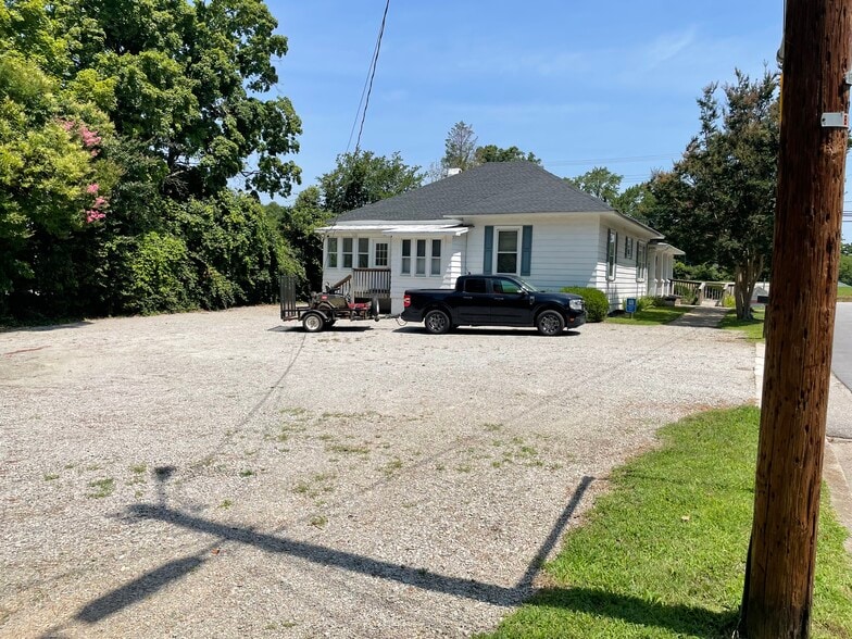 314 E Atlantic St, South Hill, VA à vendre - Photo de l’immeuble – Image 2 sur 13