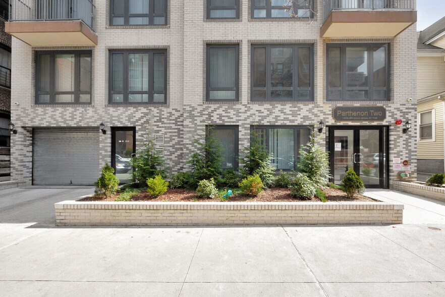 148-36 89th Ave, Jamaica, NY à vendre - Photo de l’immeuble – Image 2 sur 54