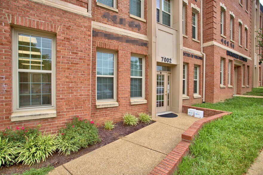 7002 Little River Tpke, Annandale, VA à louer - Photo de l’immeuble – Image 2 sur 14