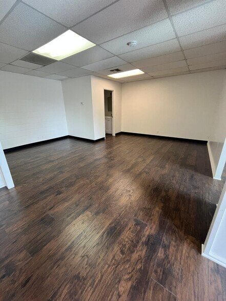 14231 Garden Rd, Poway, CA à louer - Photo intérieure – Image 3 sur 9
