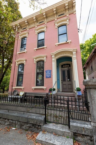2951 Sidney Ave, Cincinnati, OH à vendre - Photo de l’immeuble – Image 2 sur 19