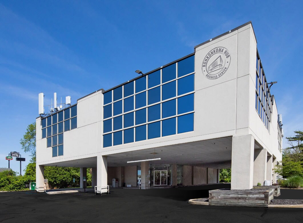 5018 Express Dr S, Ronkonkoma, NY à louer Photo principale– Image 1 sur 3