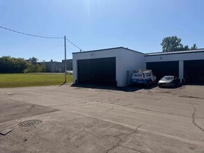 6146 Molloy Rd, East Syracuse, NY à louer Photo intérieure– Image 2 sur 6