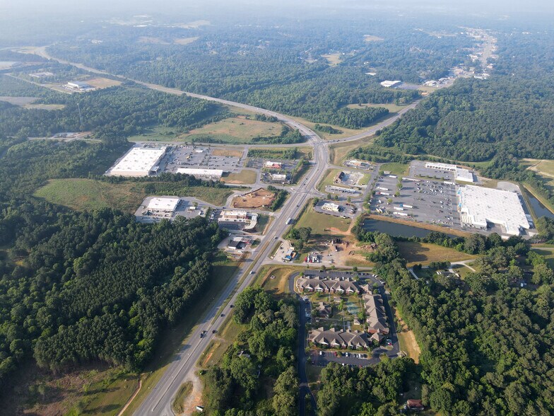 ROME Hwy, Cedartown, GA à vendre - Photo de l’immeuble – Image 3 sur 6