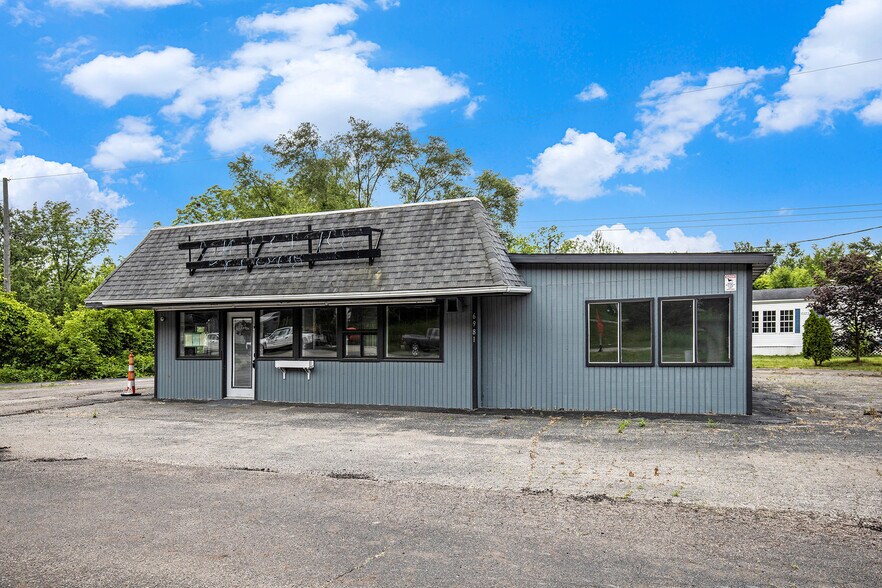 6981 & 6973 W Blue Water Highway, Sarana portefeuille de 2 biens à vendre sur LoopNet.fr - Photo de l’immeuble – Image 3 sur 37