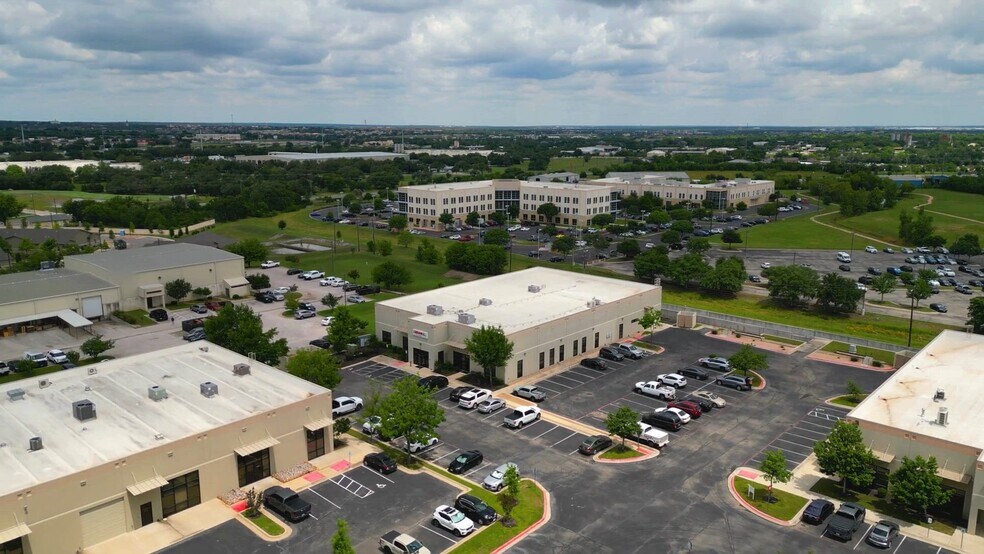 111 Cooperative Way, Georgetown, TX à louer - Vidéo sur l’annonce professionnelle – Image 2 sur 22