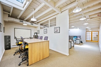 1-89 South St, New York, NY à louer Photo intérieure– Image 2 sur 4