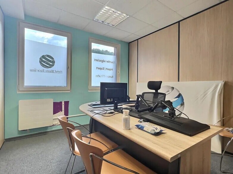 Bureau dans Saint-Avold à louer - Photo intérieure – Image 3 sur 8