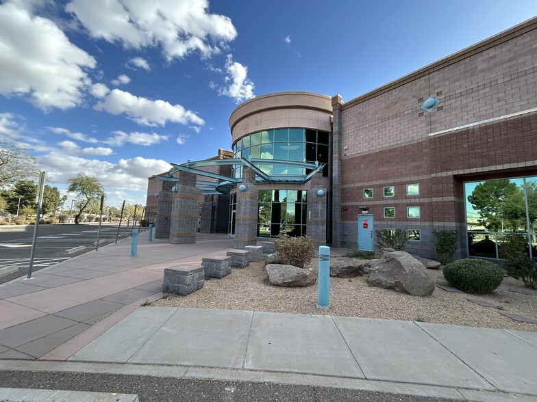 11630 N Tatum Blvd, Phoenix, AZ à louer - Photo de l’immeuble – Image 2 sur 13
