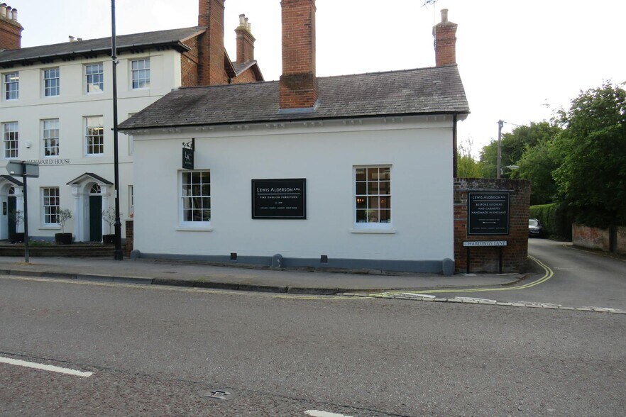 High St, Hartley Wintney à louer - Photo de l’immeuble – Image 3 sur 4
