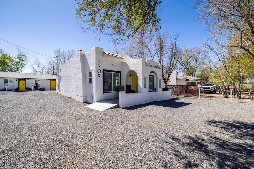 2709 E Willetta St, Phoenix, AZ à vendre - Photo de l’immeuble – Image 2 sur 10