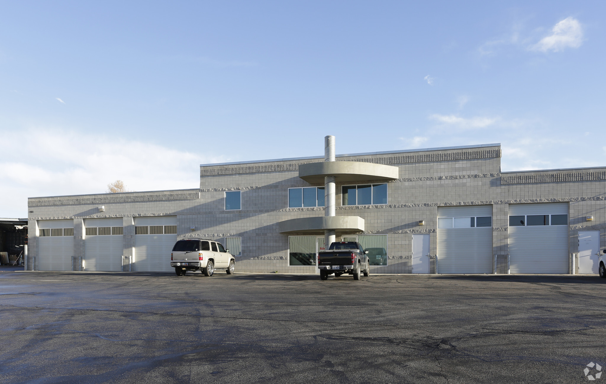 1550 W Gordon Ave, Layton, UT à louer Photo de l’immeuble– Image 1 sur 13