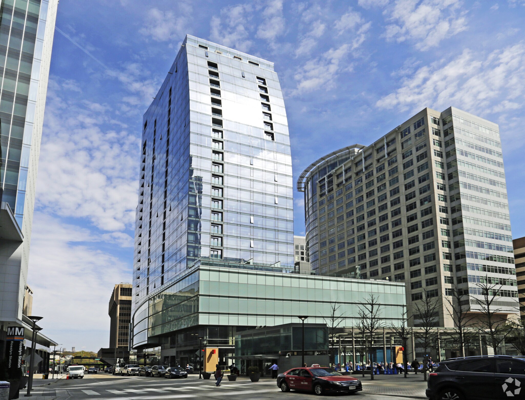 1800 N Lynn St, Arlington, VA à louer Photo de l’immeuble– Image 1 sur 142