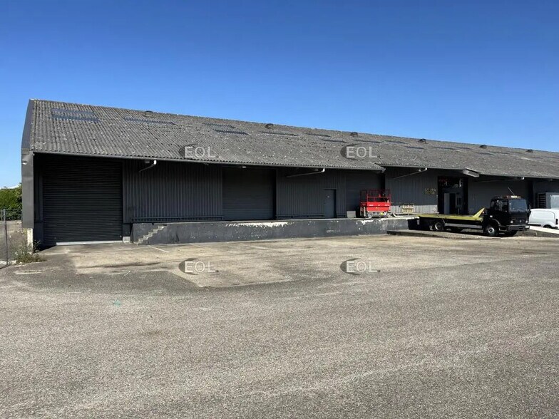 Industriel/Logistique dans Corbas à louer - Photo de l’immeuble – Image 2 sur 11