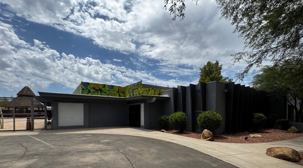 7301 E Butherus Dr, Scottsdale, AZ à vendre - Photo de l’immeuble – Image 1 sur 18