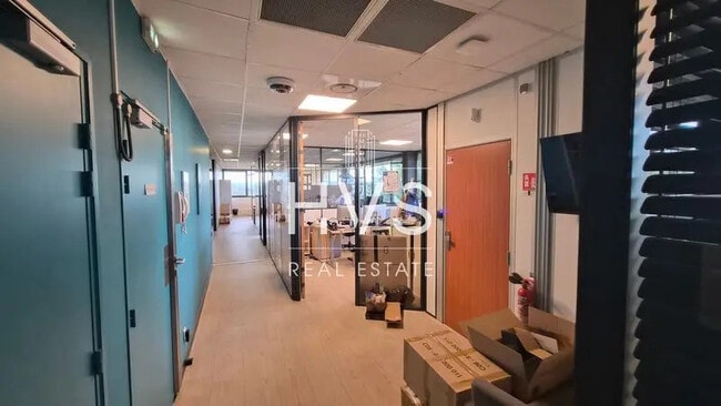 Plus de détails pour Bureau à vendre