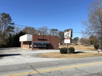 914 S Broad St, Clinton, SC à vendre - Photo de l’immeuble – Image 1 sur 6