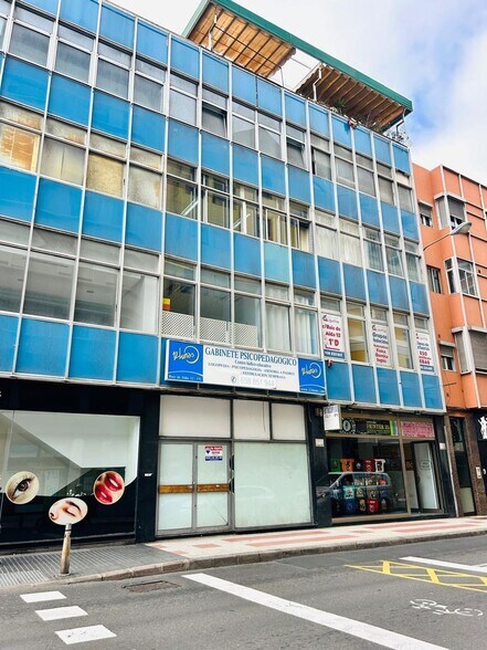 Calle Presidente Alvear, 25, Las Palmas de Gran Canaria, Las Palmas à louer - Photo de l’immeuble – Image 2 sur 21