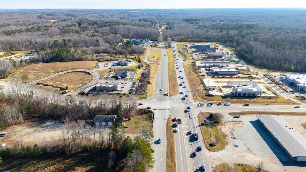 1922 Anderson Hwy, Powhatan, VA à vendre - Photo de l’immeuble – Image 2 sur 12