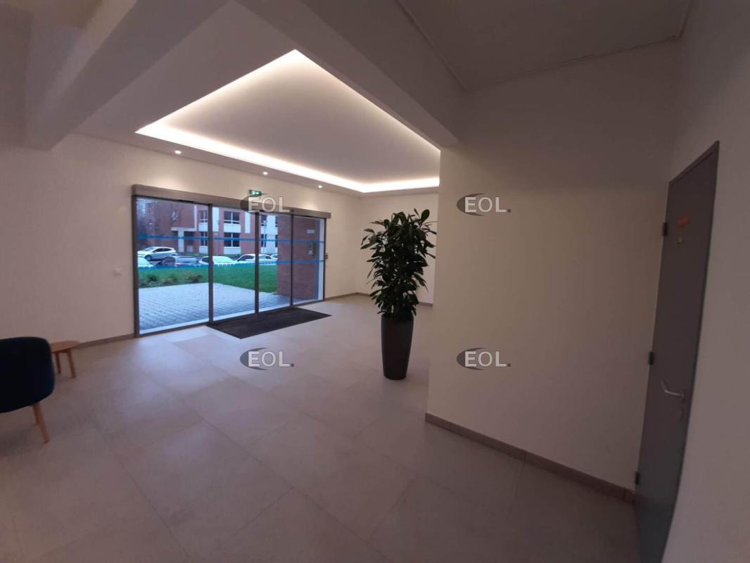 Bureau dans Chevilly-Larue à louer Hall d’entrée– Image 1 sur 5