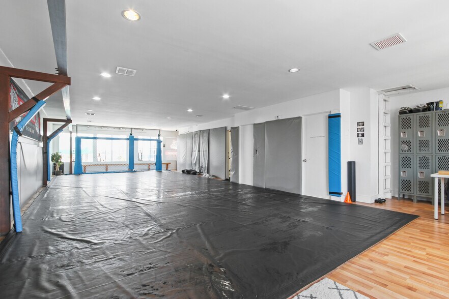 12923 Venice Blvd, Los Angeles, CA à vendre - Photo intérieure – Image 3 sur 14