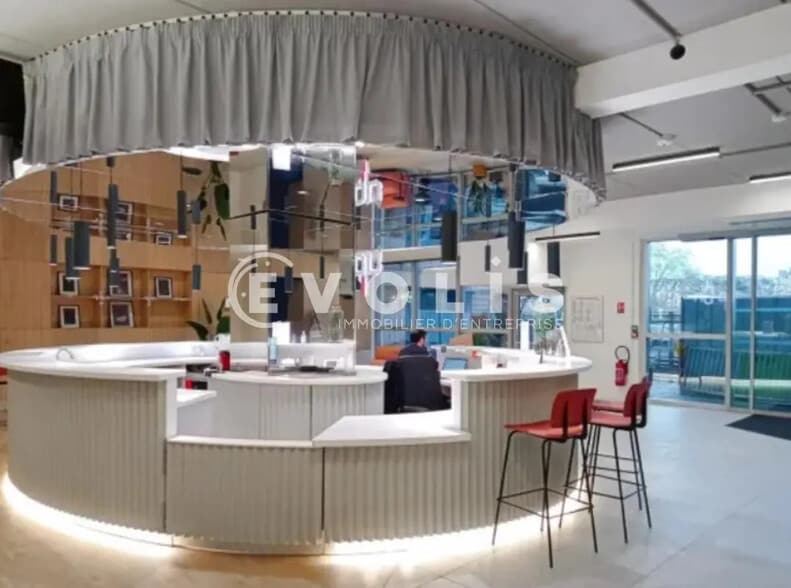 Bureau dans Paris à louer - Hall d’entrée – Image 2 sur 10