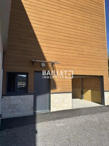 Bureau dans Mougins à louer - Photo de l’immeuble – Image 1 sur 14