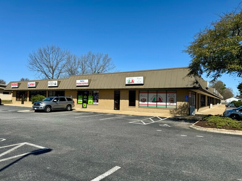 309 Aragona Blvd, Virginia Beach, VA à louer - Photo de l’immeuble – Image 3 sur 5