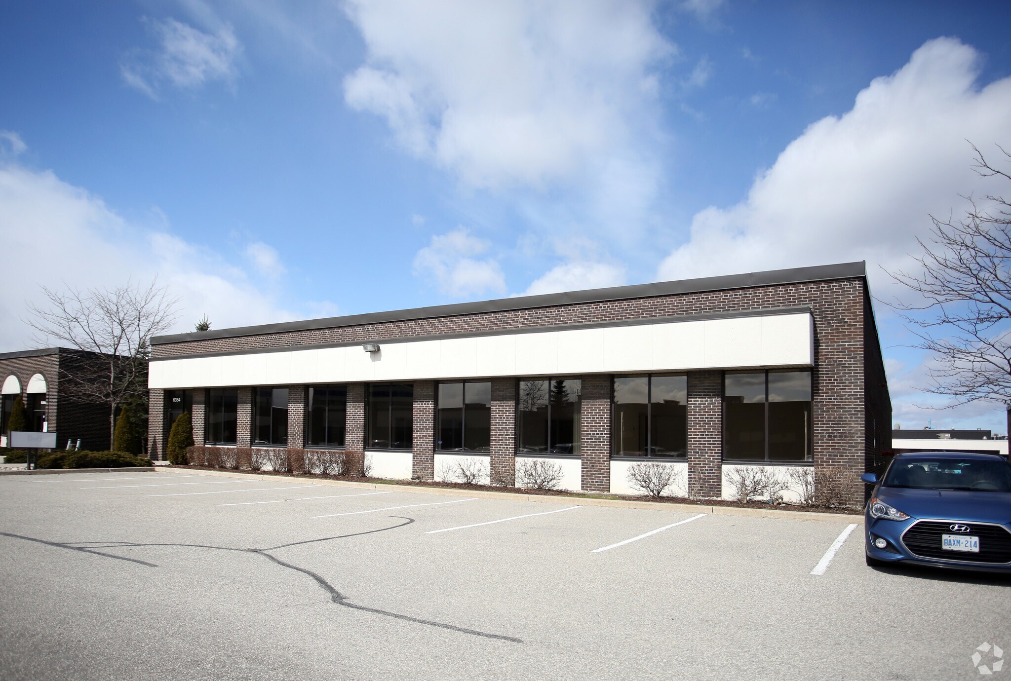 6354 Viscount Rd, Mississauga, ON à louer Photo de l’immeuble– Image 1 sur 6