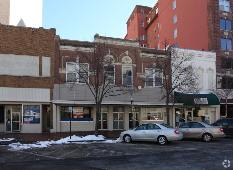822-824 S Kansas Ave, Topeka, KS à louer - Photo de l’immeuble – Image 2 sur 3