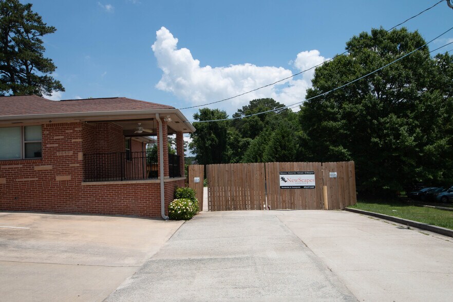 2642 Loganville Hwy, Grayson, GA à vendre - Photo de l’immeuble – Image 2 sur 4