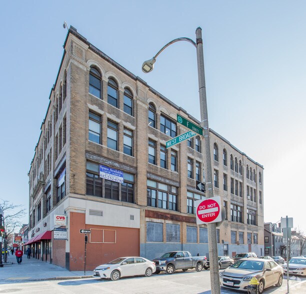 423 W Broadway, South Boston, MA à louer - Photo de l’immeuble – Image 3 sur 70