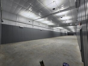 11703-11711 Spring Cypress Rd, Tomball, TX à louer Photo intérieure– Image 2 sur 2