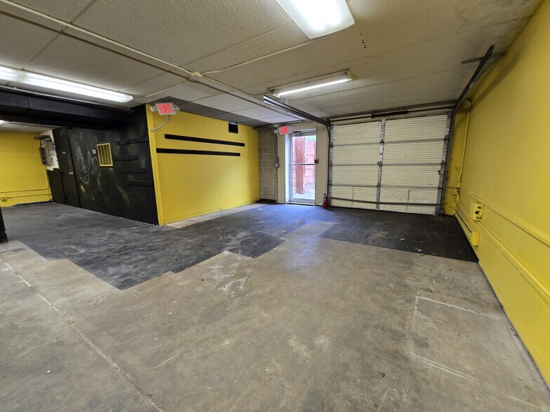 2365 Commerce Blvd, Mound, MN à louer - Photo de l’immeuble – Image 3 sur 19