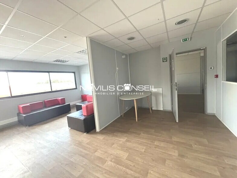 Bureau dans CASTELNAU-D'ESTRETEFONDS à louer - Photo de l’immeuble – Image 3 sur 7