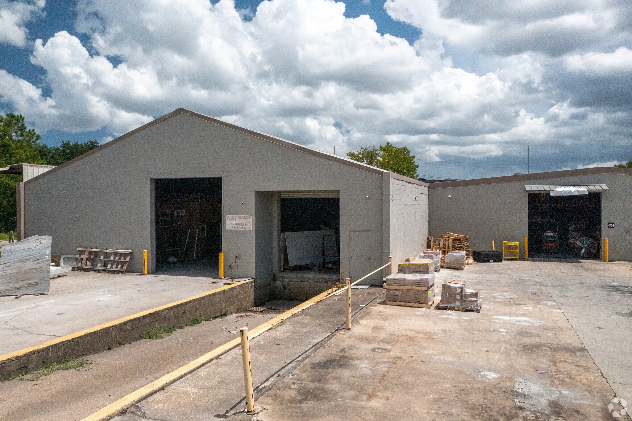 4115 University Blvd W, Jacksonville, FL à louer Photo de l’immeuble– Image 1 sur 22