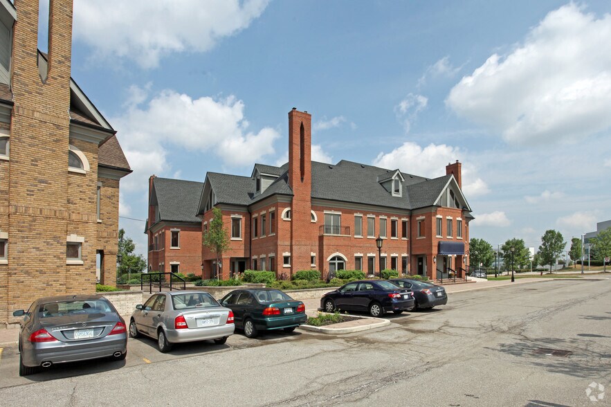 7145 W Credit Ave, Mississauga, ON à louer - Photo de l’immeuble – Image 2 sur 6