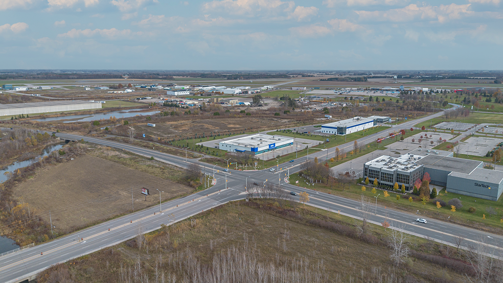 2130 Oxford St E, London, ON à vendre - Photo de l’immeuble – Image 3 sur 7