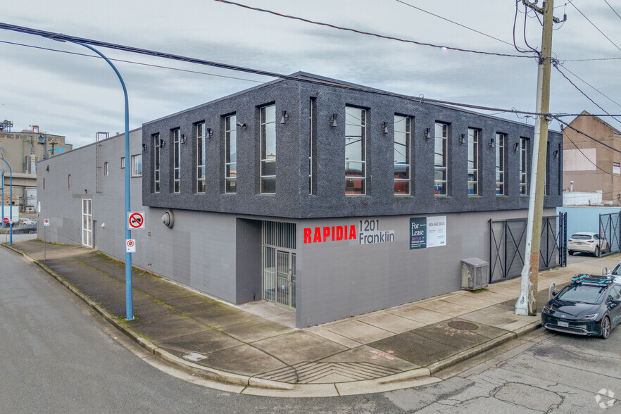 1201 Franklin St, Vancouver, BC à louer - Photo de l’immeuble – Image 1 sur 3