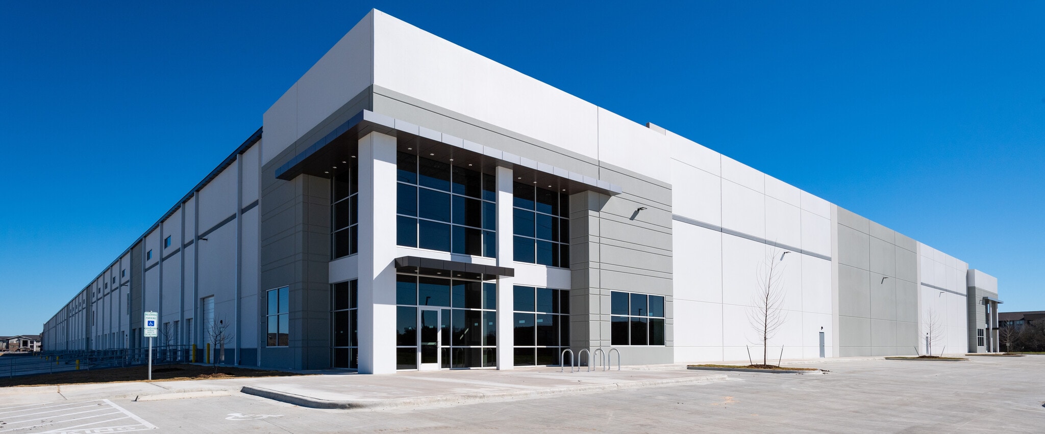 715 SE Loop 410, San Antonio, TX à louer Photo de l’immeuble– Image 1 sur 11