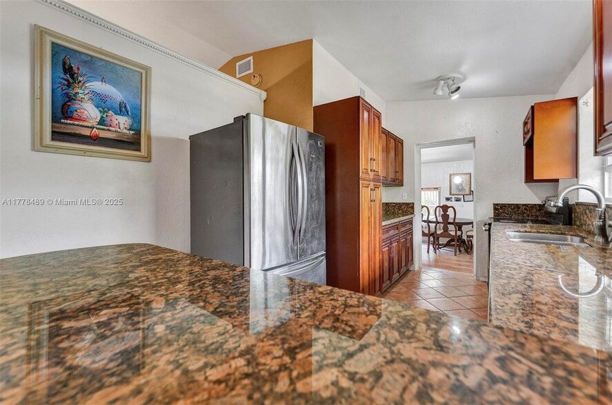 3950 SW 53rd Ave, Davie, FL à vendre - Photo de l’immeuble – Image 3 sur 24