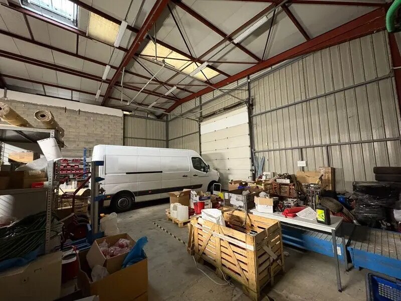 Local d'activités dans Chassieu à vendre Photo intérieure– Image 1 sur 8