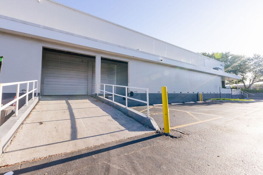 4200 N 29th Ave, Hollywood, FL à louer - Photo de l’immeuble – Image 3 sur 9