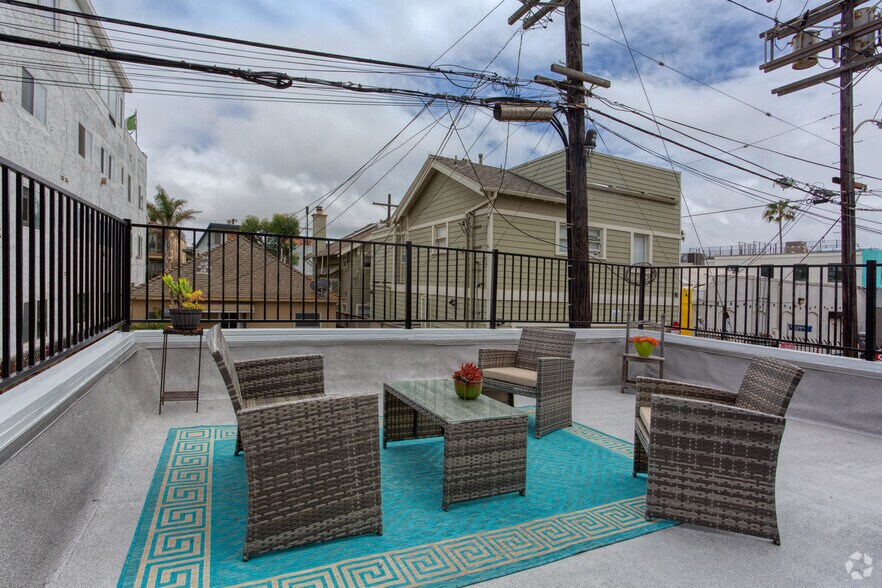 18 Breeze Ave, Venice, CA à vendre - Photo de l’immeuble – Image 3 sur 42