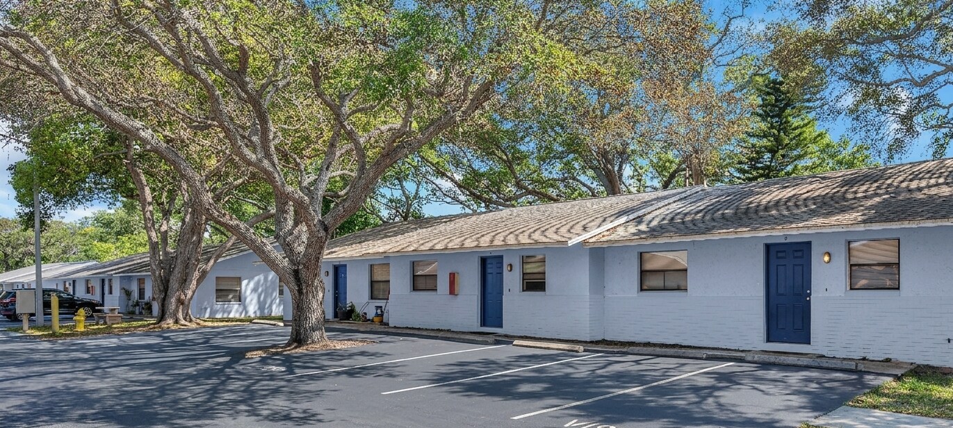 950 Beltrees St, Dunedin, FL à vendre Photo principale– Image 1 sur 27