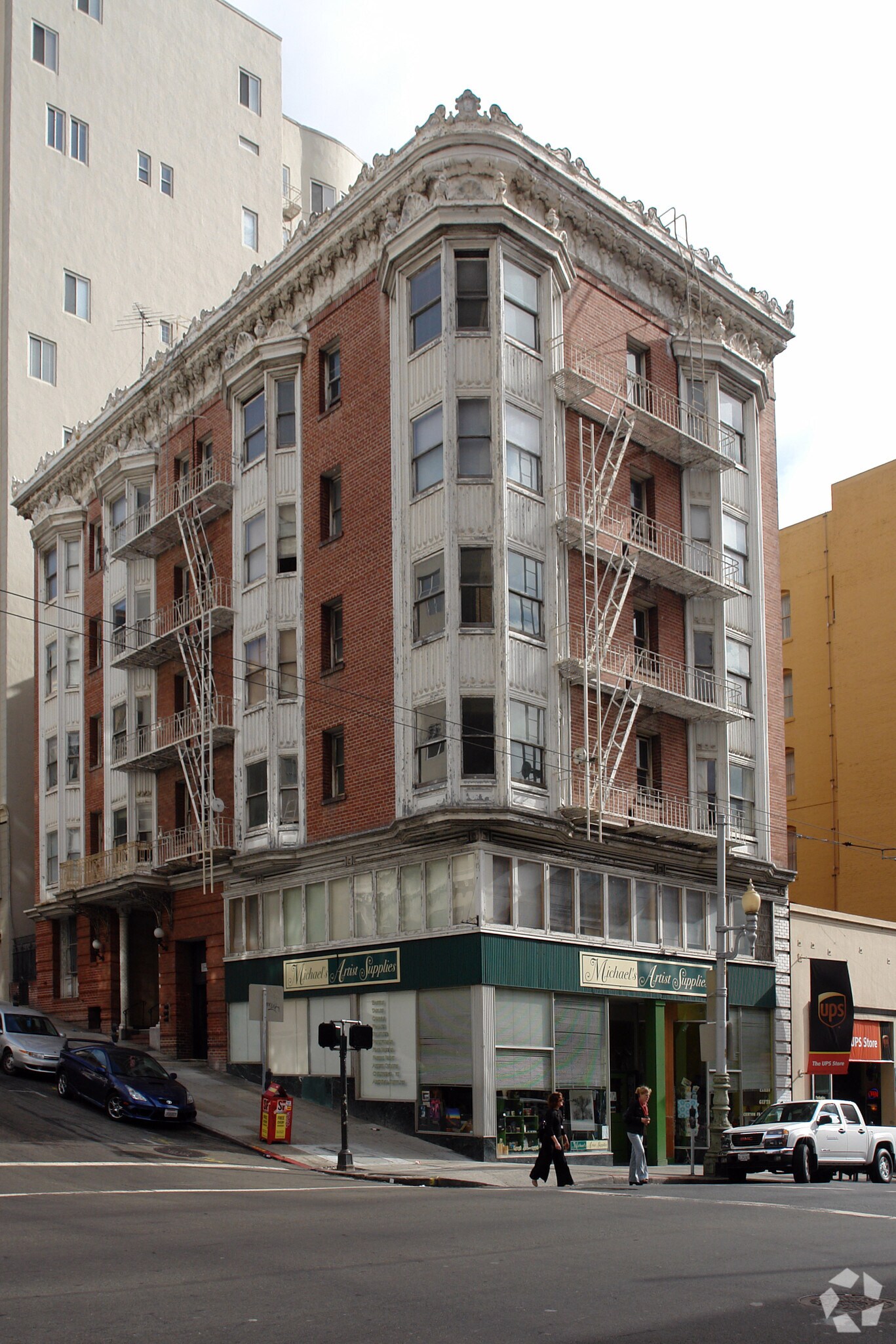 590 Sutter St, San Francisco, CA à louer Photo principale– Image 1 sur 15