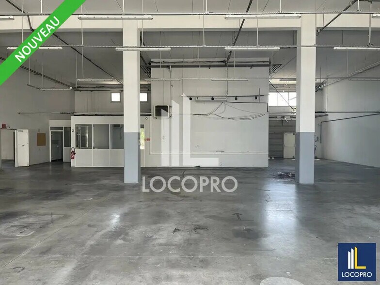 Local commercial dans Aubagne à louer - Photo de l’immeuble – Image 3 sur 7