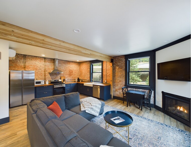 220 6th St, Wallace, ID à vendre - Photo de l’immeuble – Image 2 sur 20