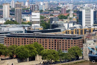 1 St Katharines Way, Londres, LND - VUE AÉRIENNE  vue de carte