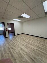 31900 Mission Trl, Lake Elsinore, CA à louer Photo intérieure– Image 1 sur 4
